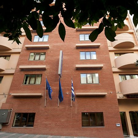 Efplias Hotel Apartments Пирей Экстерьер фото