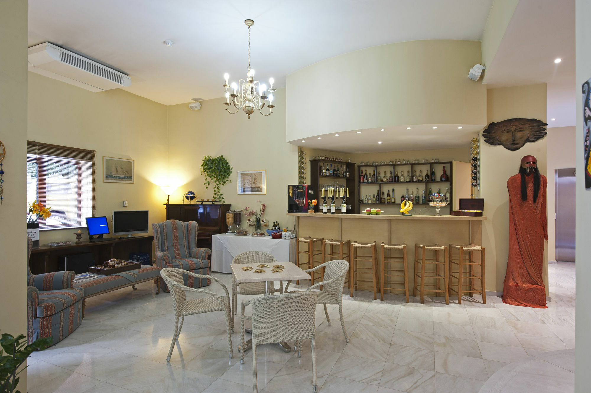 Efplias Hotel Apartments Пирей Экстерьер фото